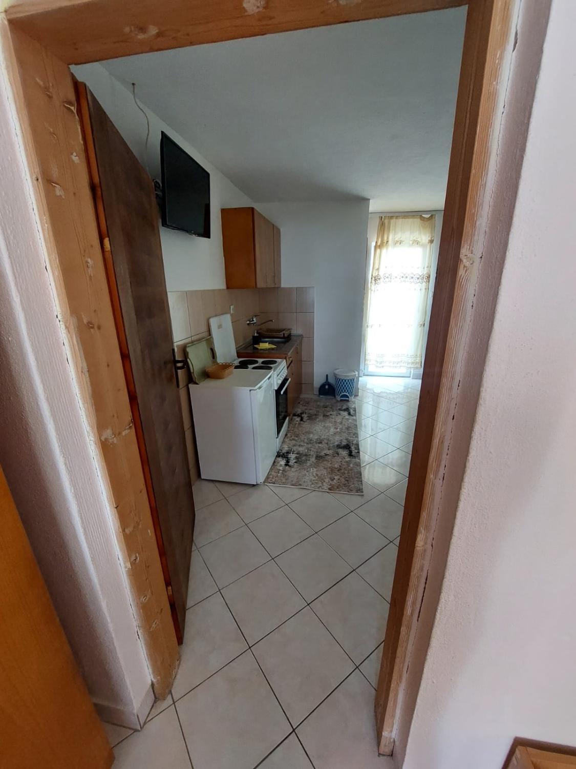 3, Apartments Ajlin