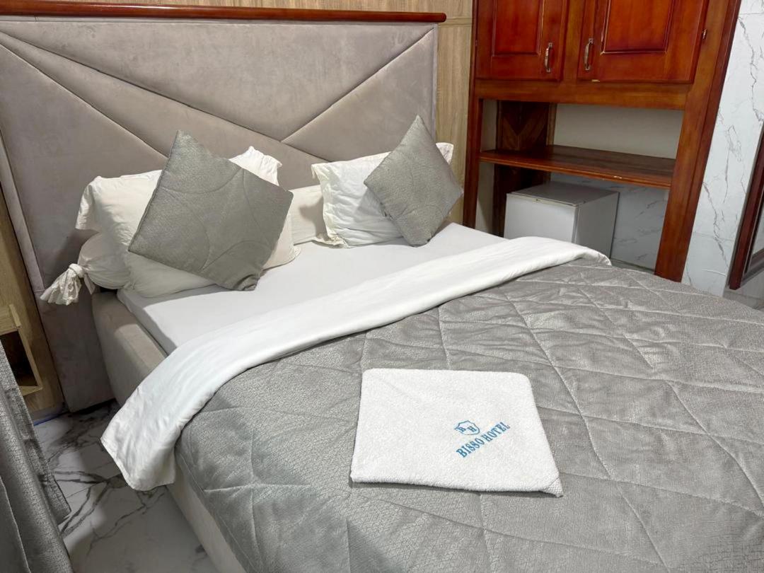 2, Bisso Hotel Bonaberi, Wouri