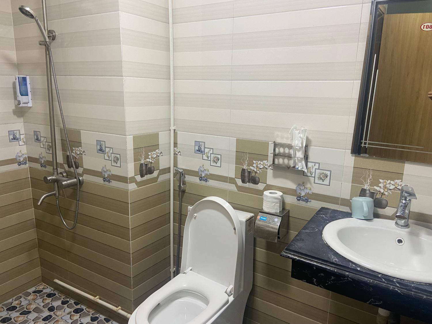 2, Anh Nhu Hotel, Cát Hải