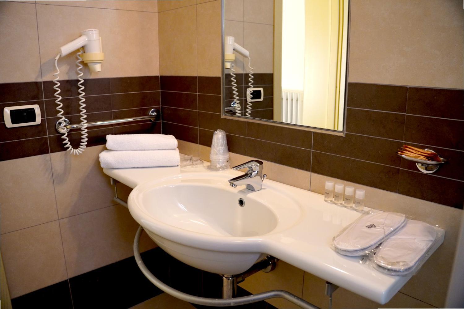 3, Albergo Val Vomano, Teramo
