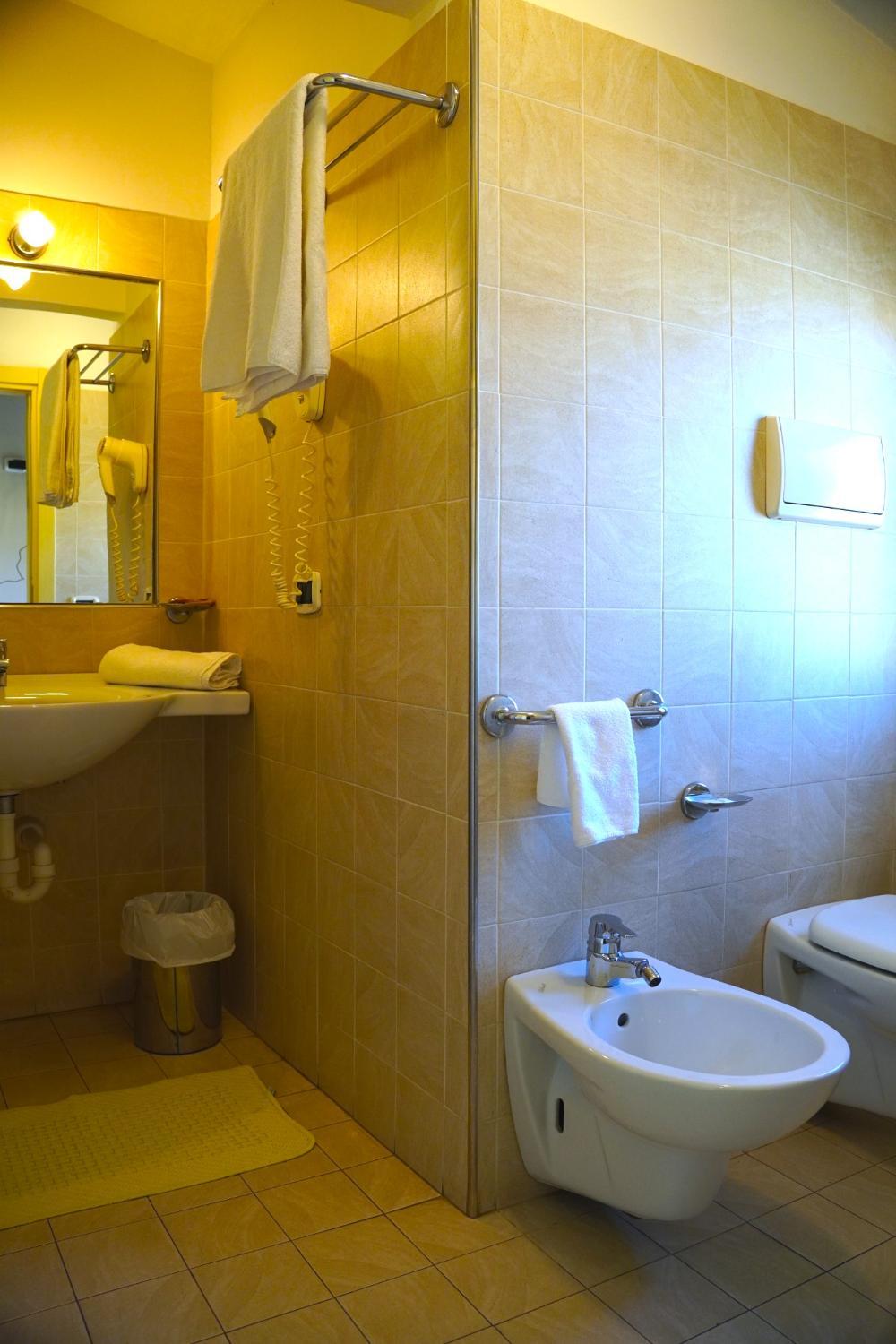 4, Albergo Val Vomano, Teramo