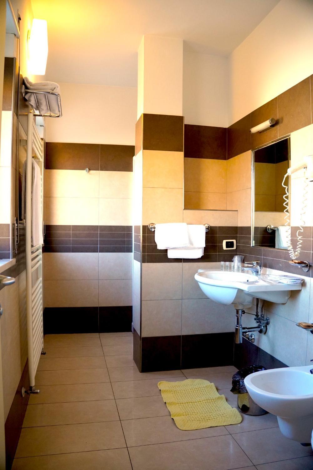 5, Albergo Val Vomano, Teramo
