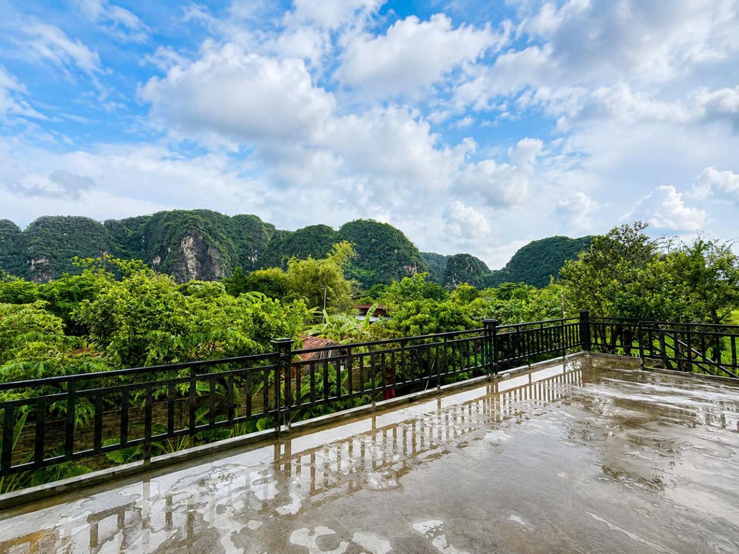 Restaurant, Laman Ninh Binh, Hoa Lư