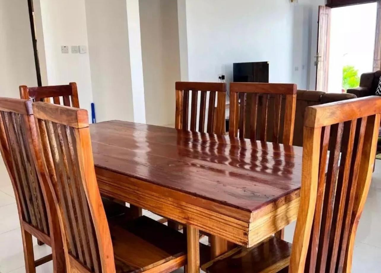 2, Kijiji Villa, Kaskazini 'A'
