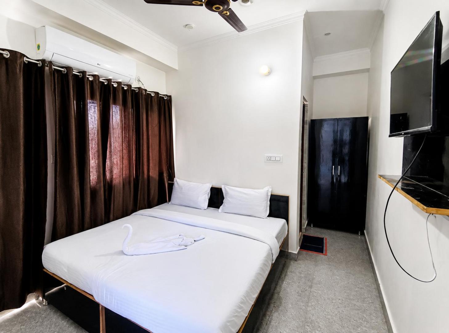 4, Hotel Aman, Garhwal