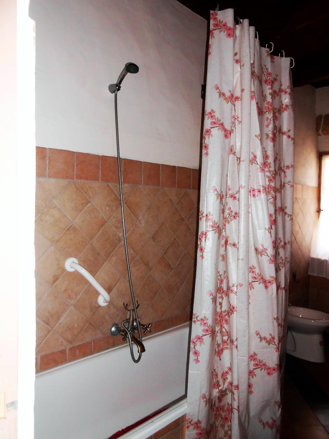Bathroom 3, Domus Antiga Appartamenti, Carbonia-Iglesias