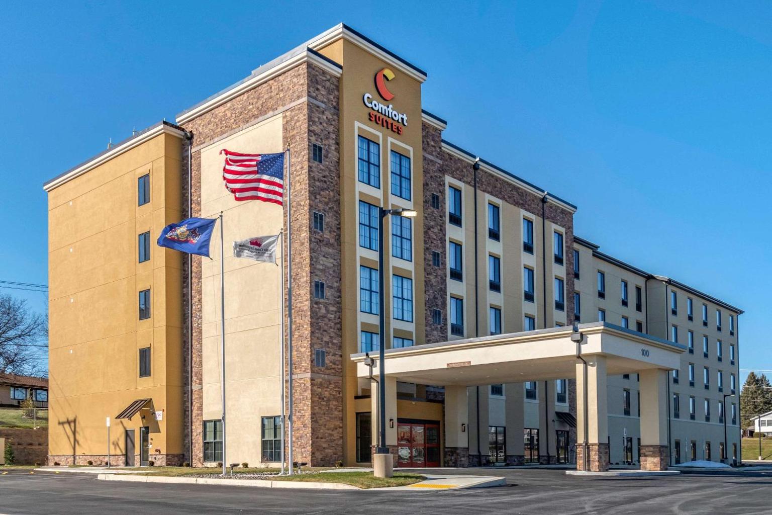 Exterior of Comfort Suites Camp Hill-Harrisburg West at 100 Bar South Drive