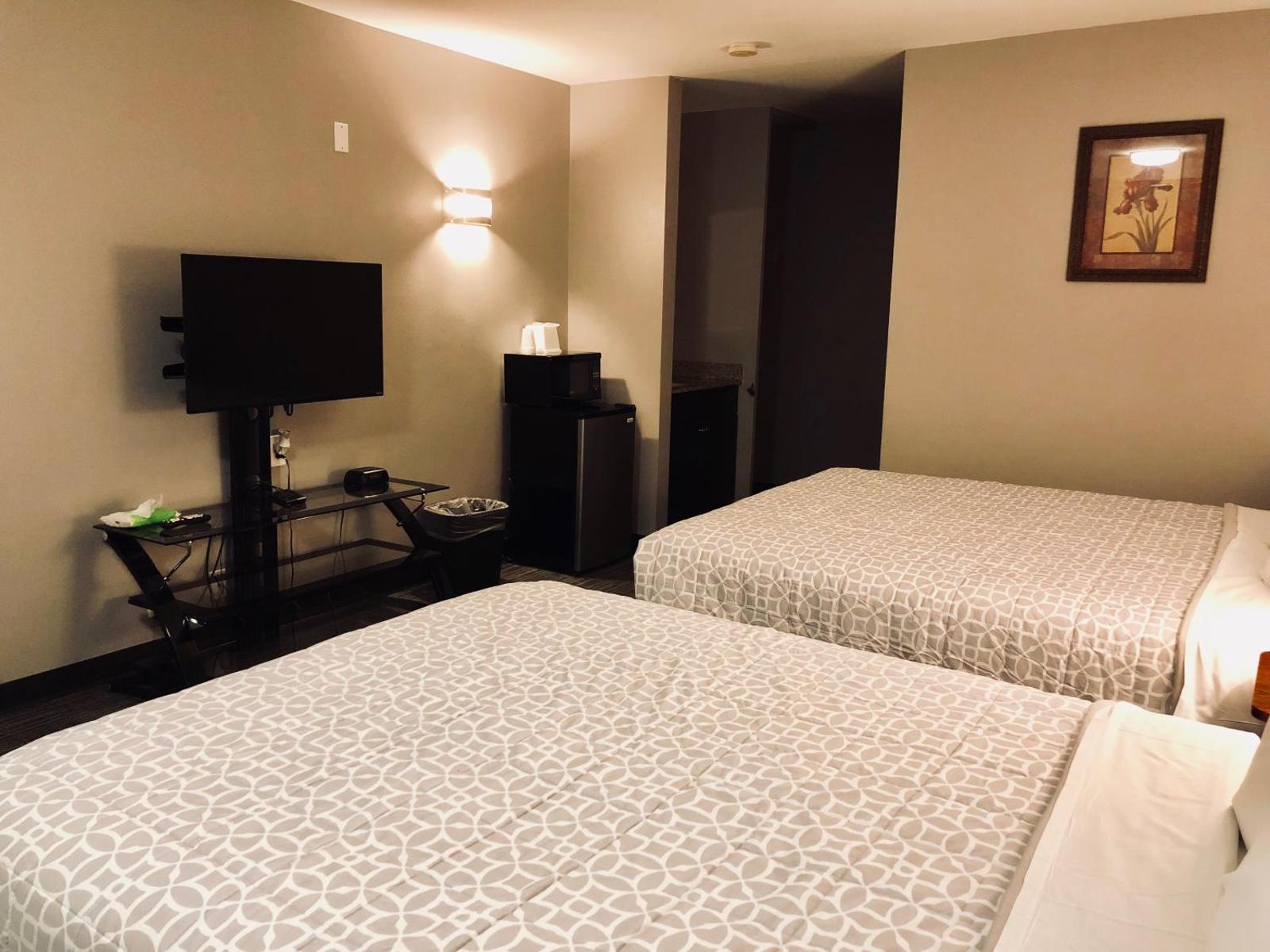 Queen Room with Two Queen Beds - Non-Smoking