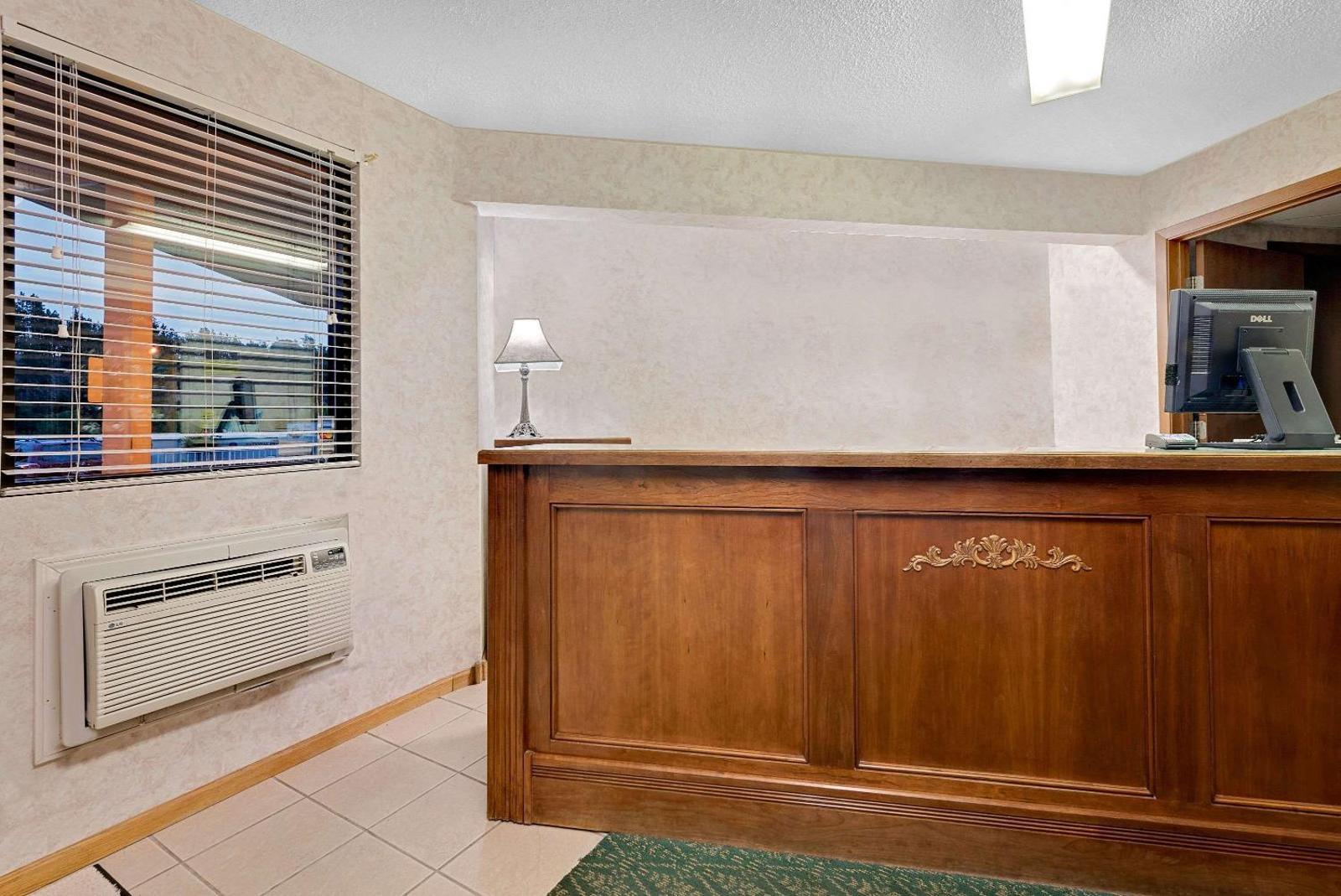 Popular attractions Area Nearby Property