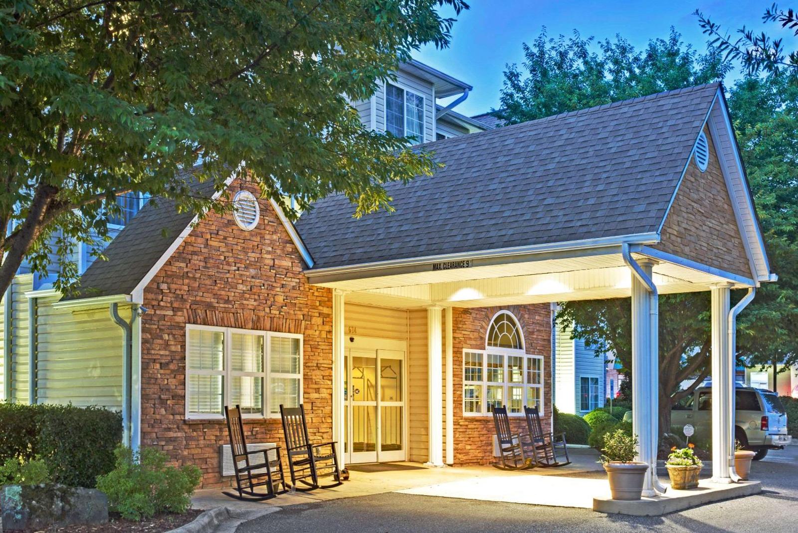 Microtel Inn & Suites By Wyndham Cherokee