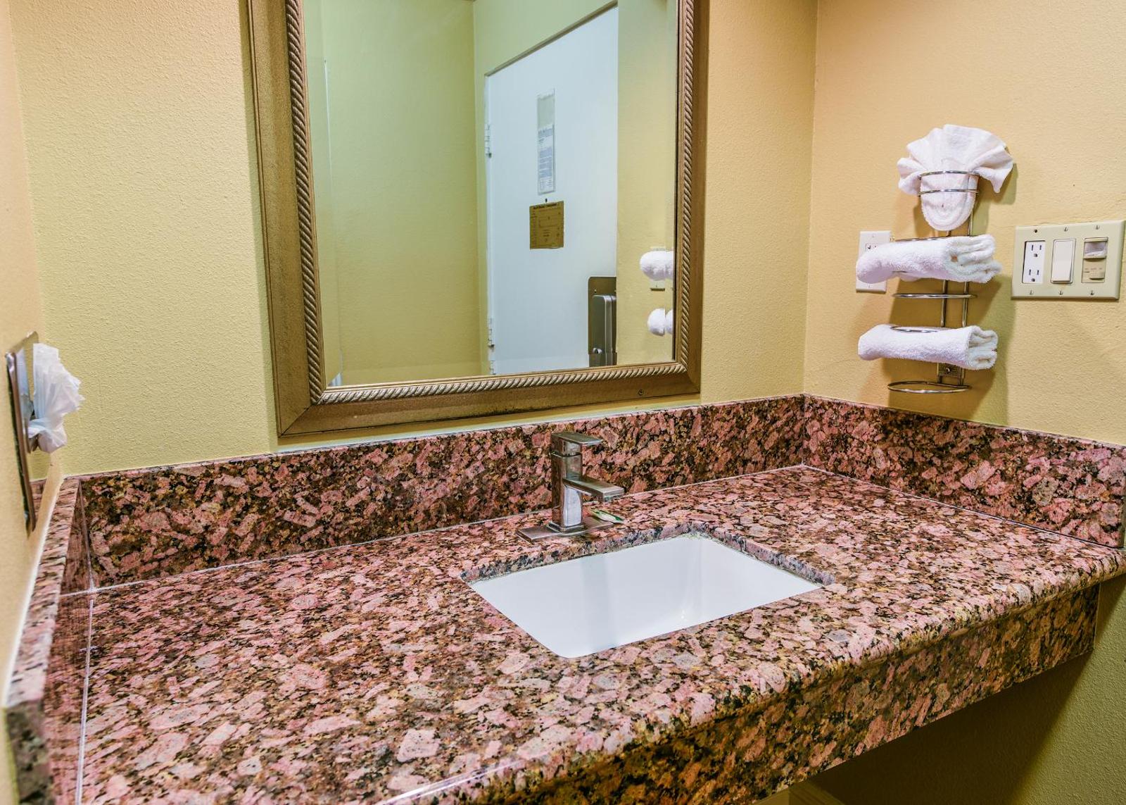 King Suite with Spa Bath