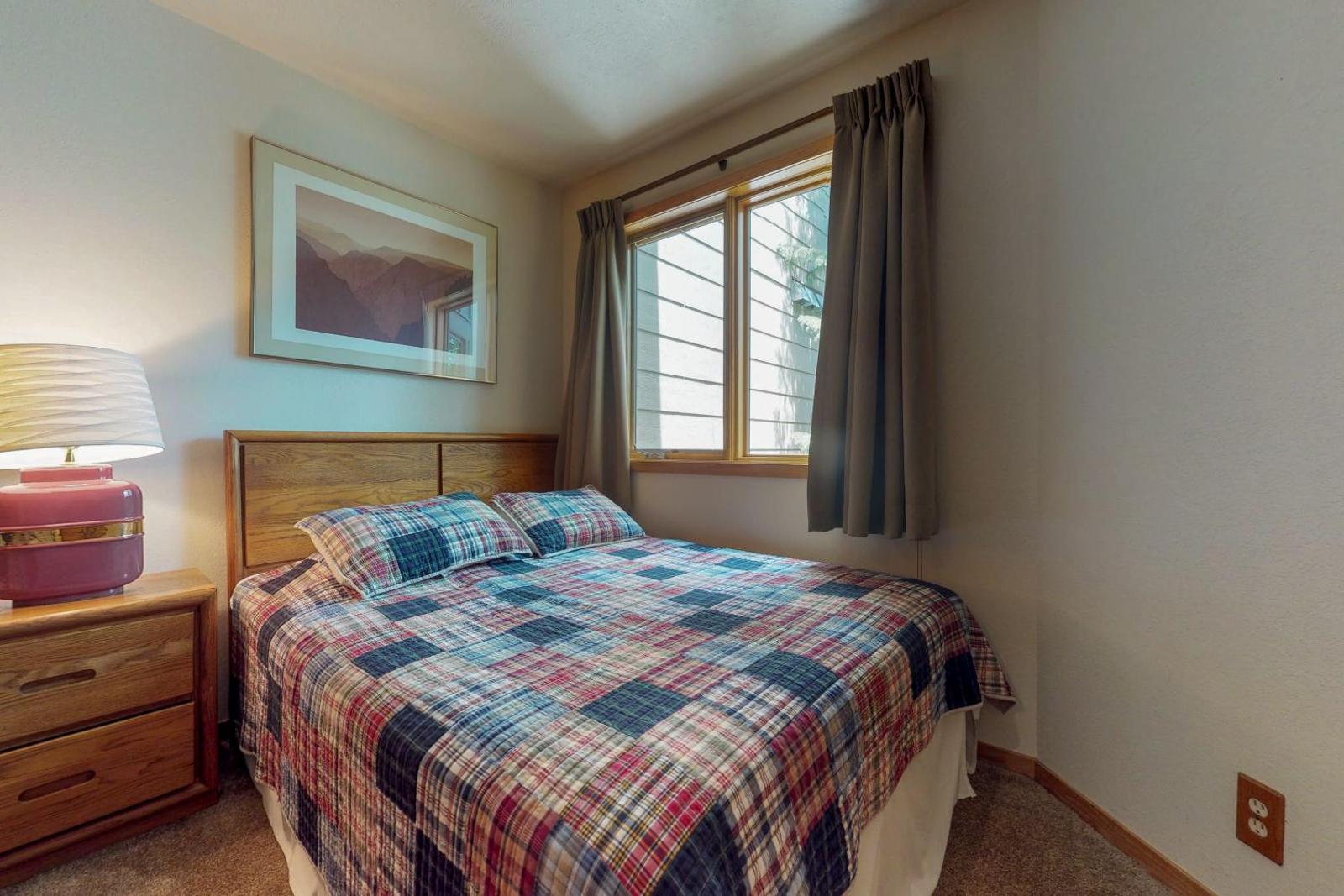 Popular attractions Area Nearby Property