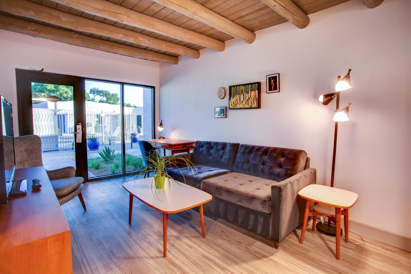 El Vado Motel Main image 2