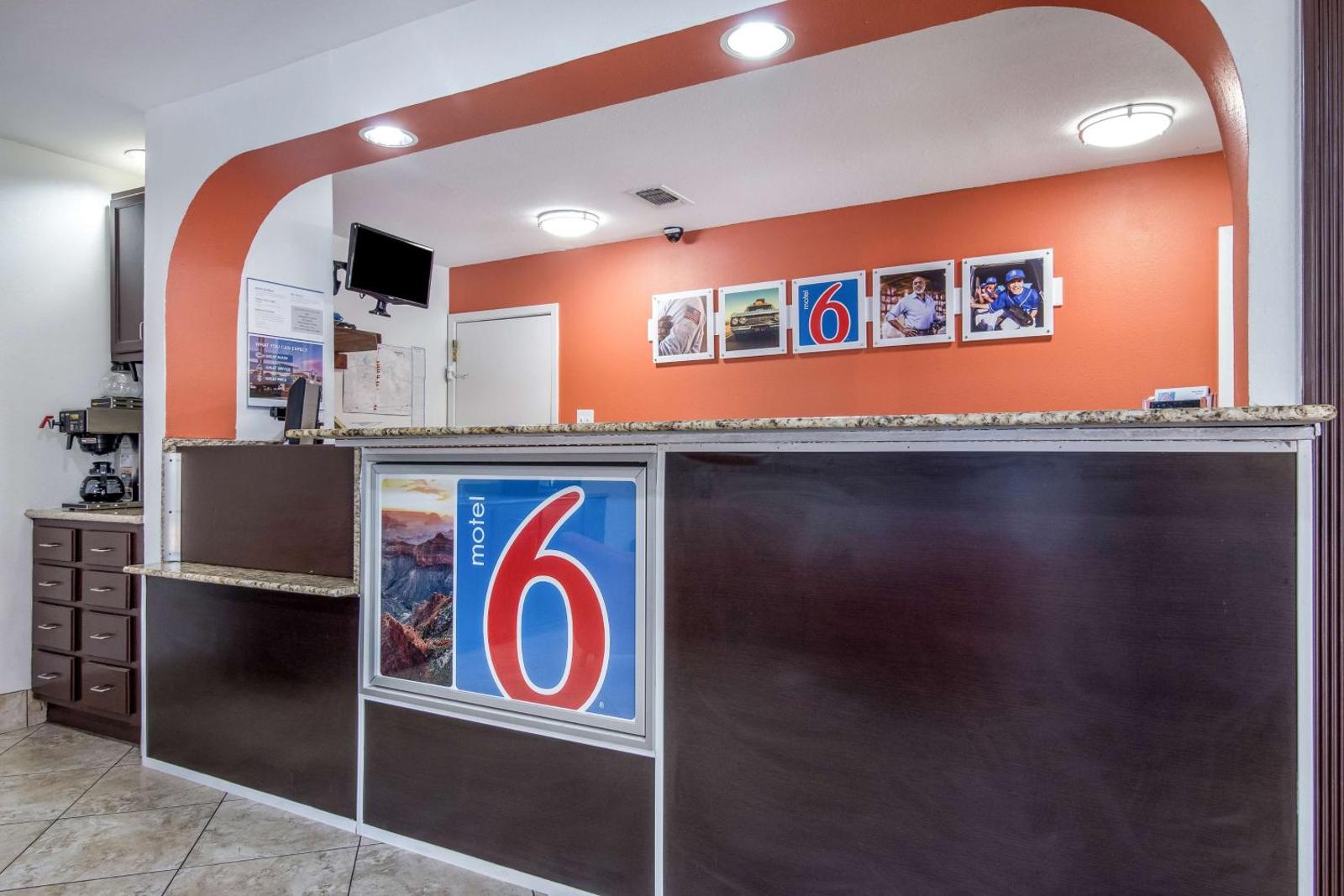 Popular attractions Area Nearby Property