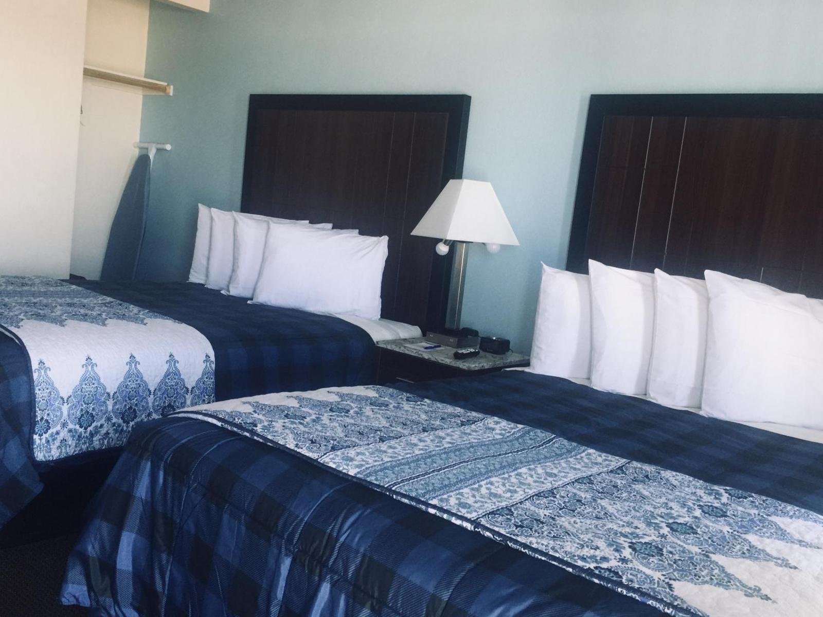 Queen Room with Two Queen Beds - Non-Smoking