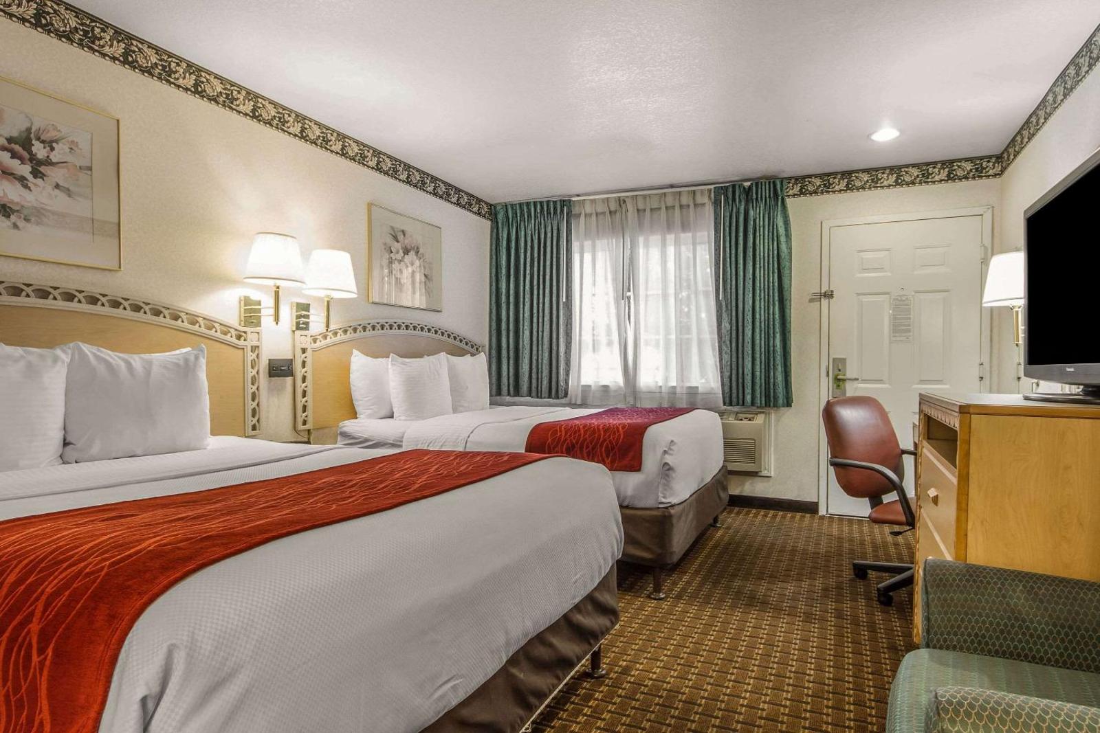 Queen Room with Two Queen Beds - Non-Smoking