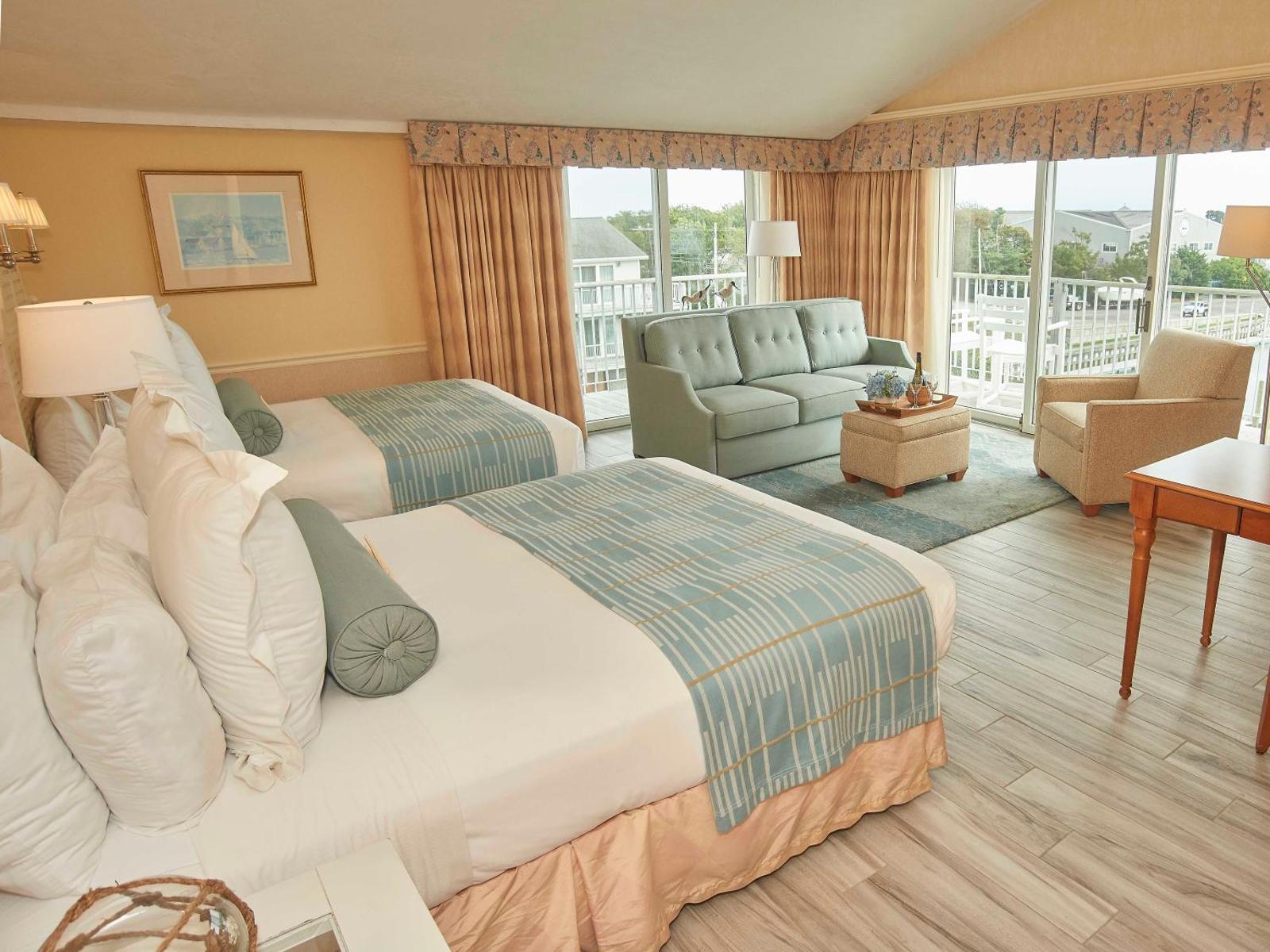 Anchor In Distinctive Waterfront Lodging Main image 1