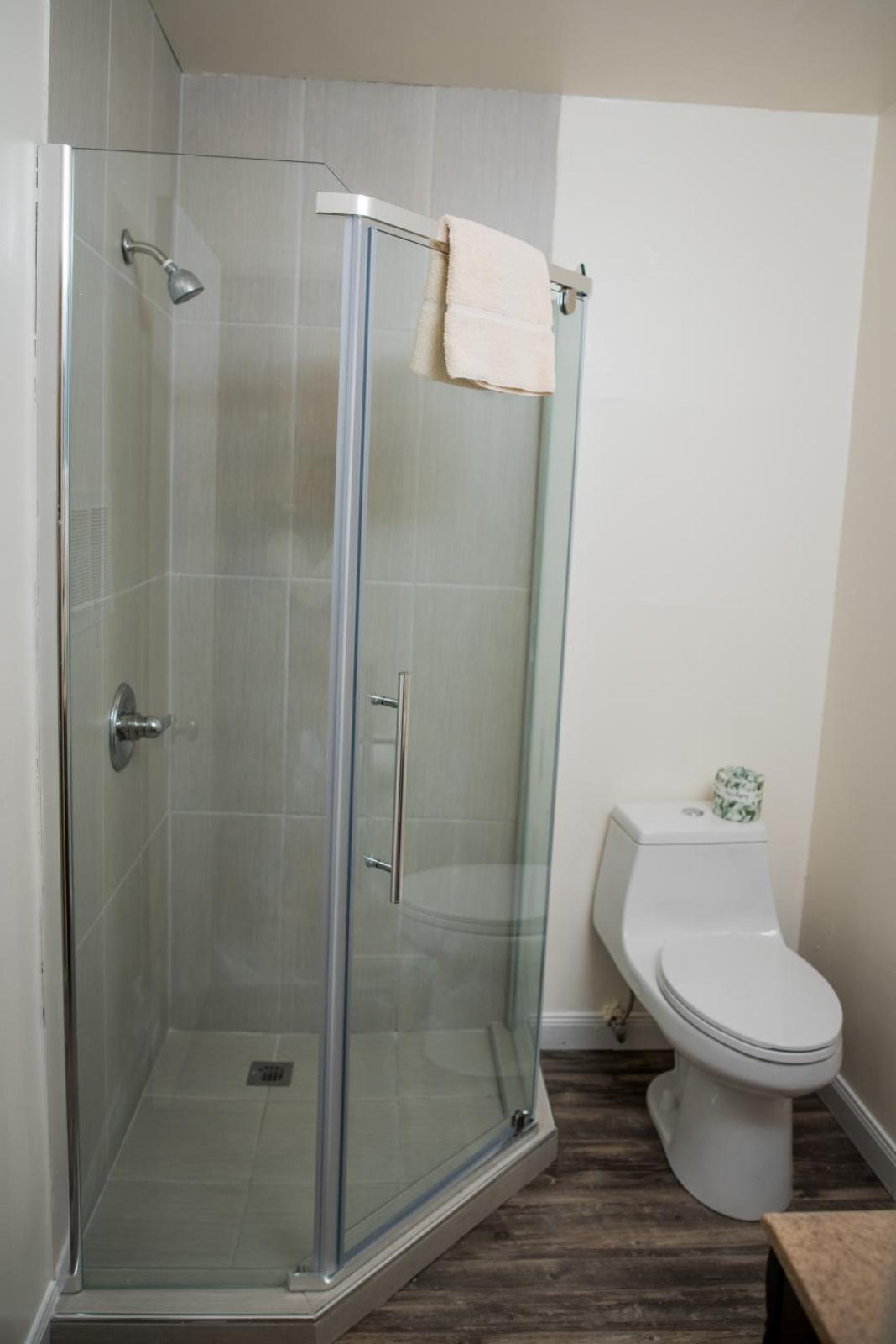 Deluxe Queen Room with Two Queen Beds with Fireplace and Kitchen