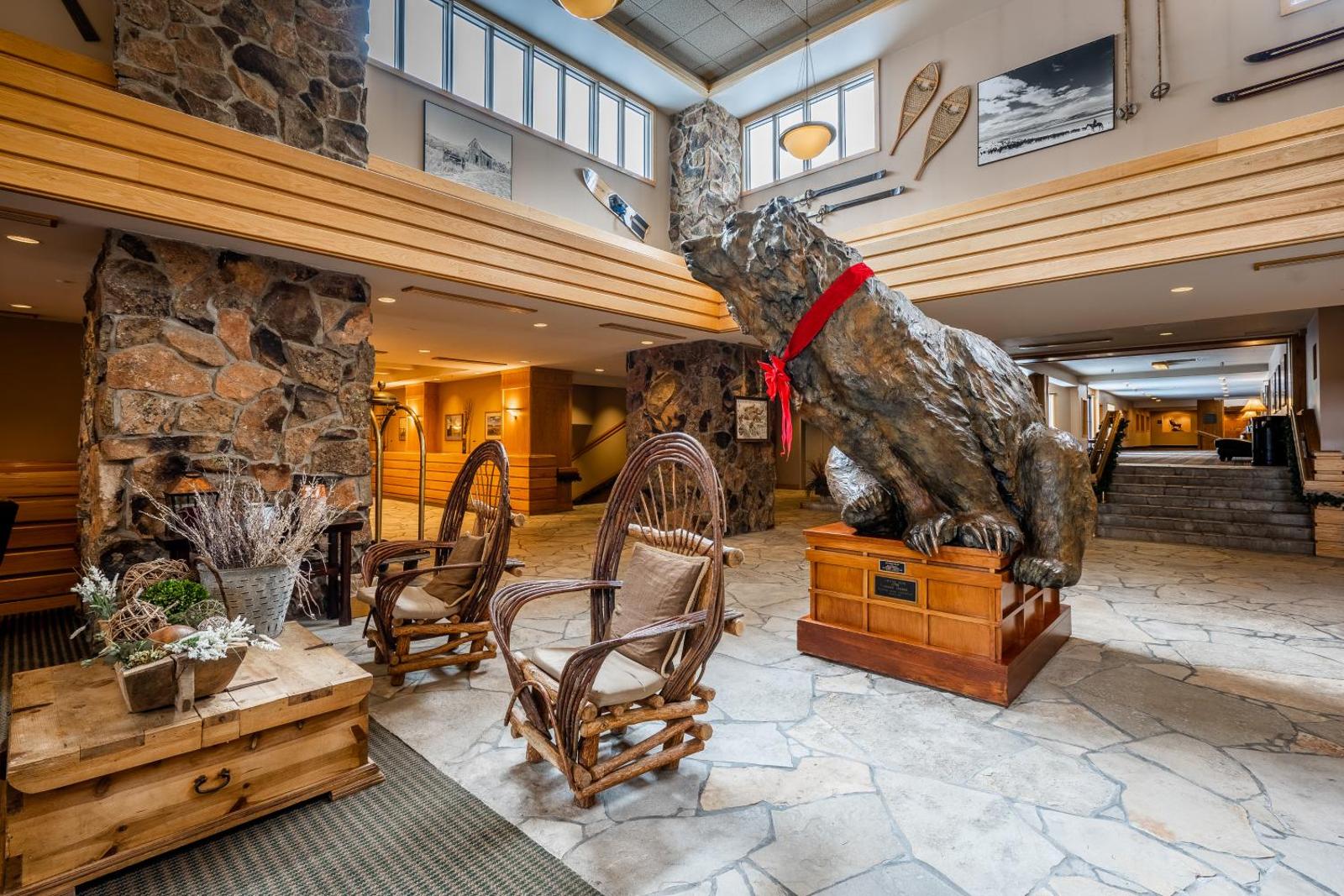 Popular attractions Area Nearby Property