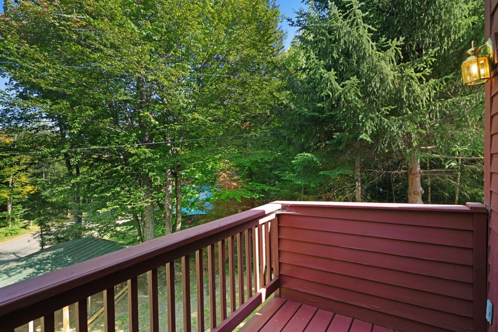 Popular attractions Area Nearby Property