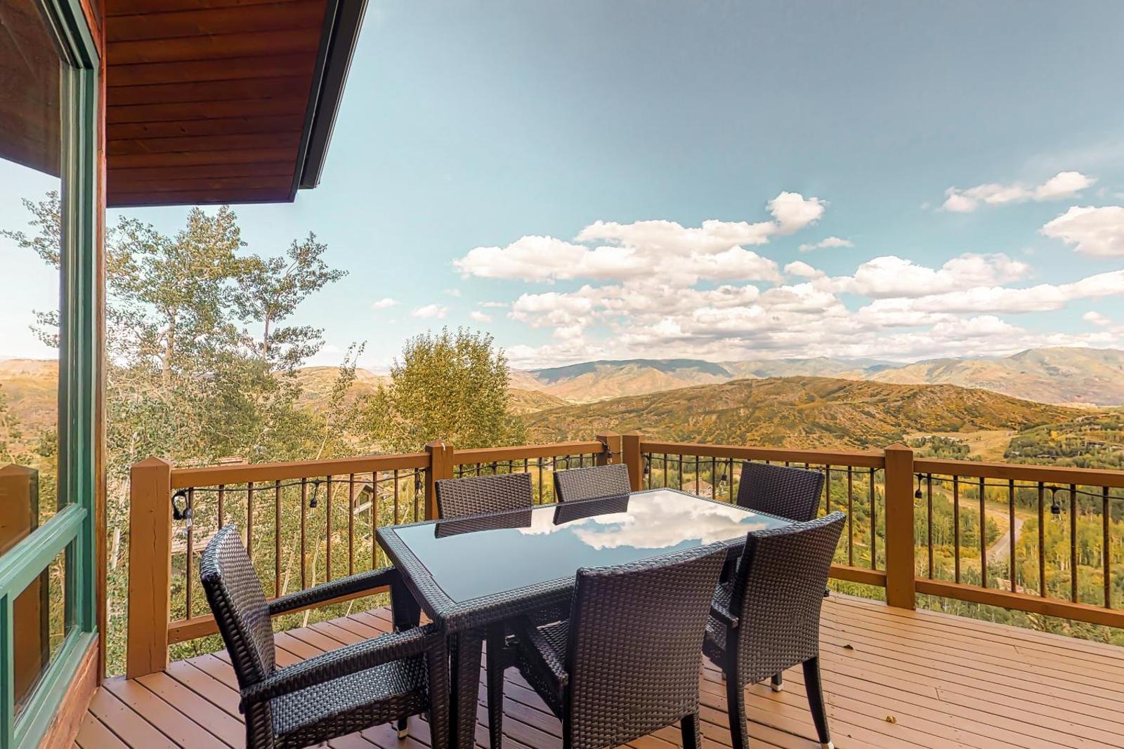 162 View Ridge Main image 2