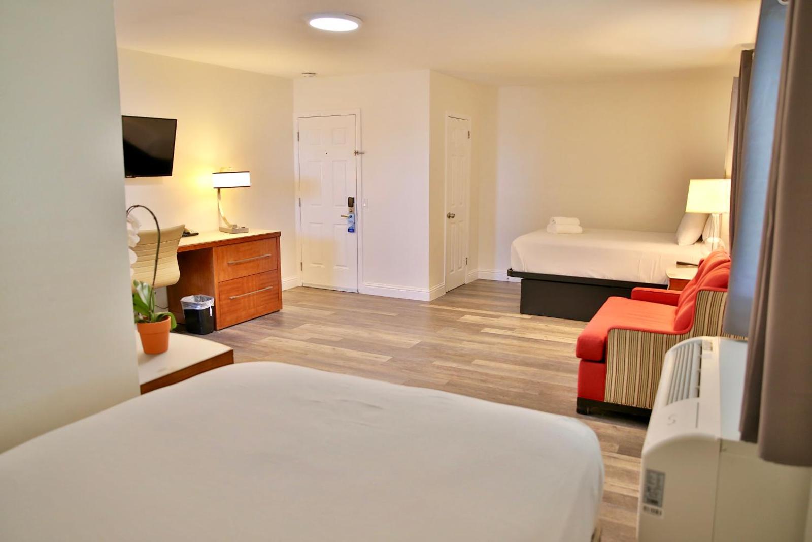 Travelodge by Wyndham Crescent City Main image 2