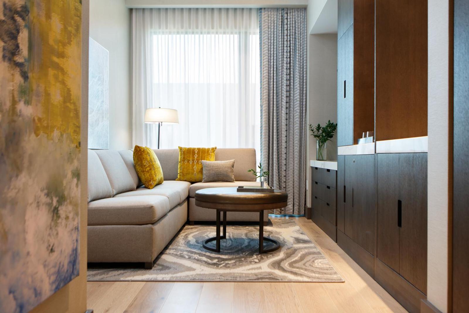 Popular attractions Area Nearby Property