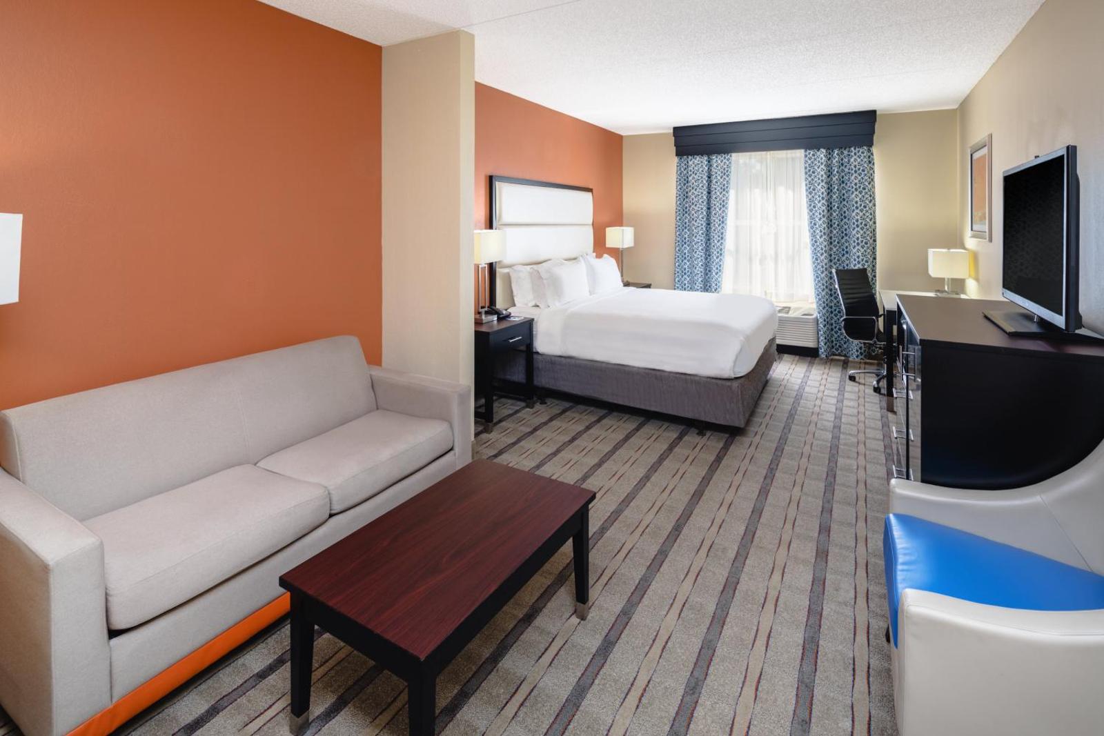 Holiday Inn Express & Suites Atlanta NE- Duluth an IHG Hotel Main image 2