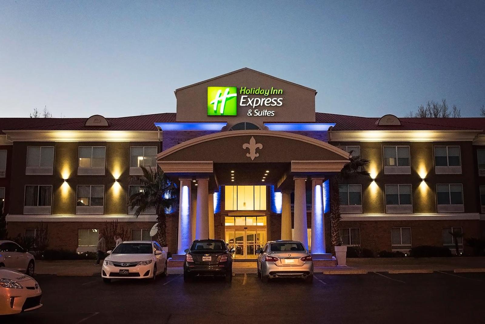 Holiday Inn Express & Suites Alexandria an IHG Hotel Main image 2