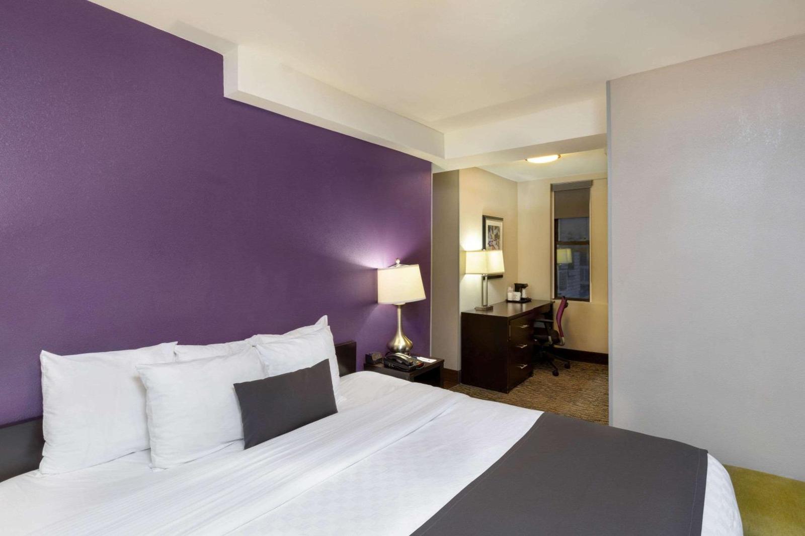 Room image 1