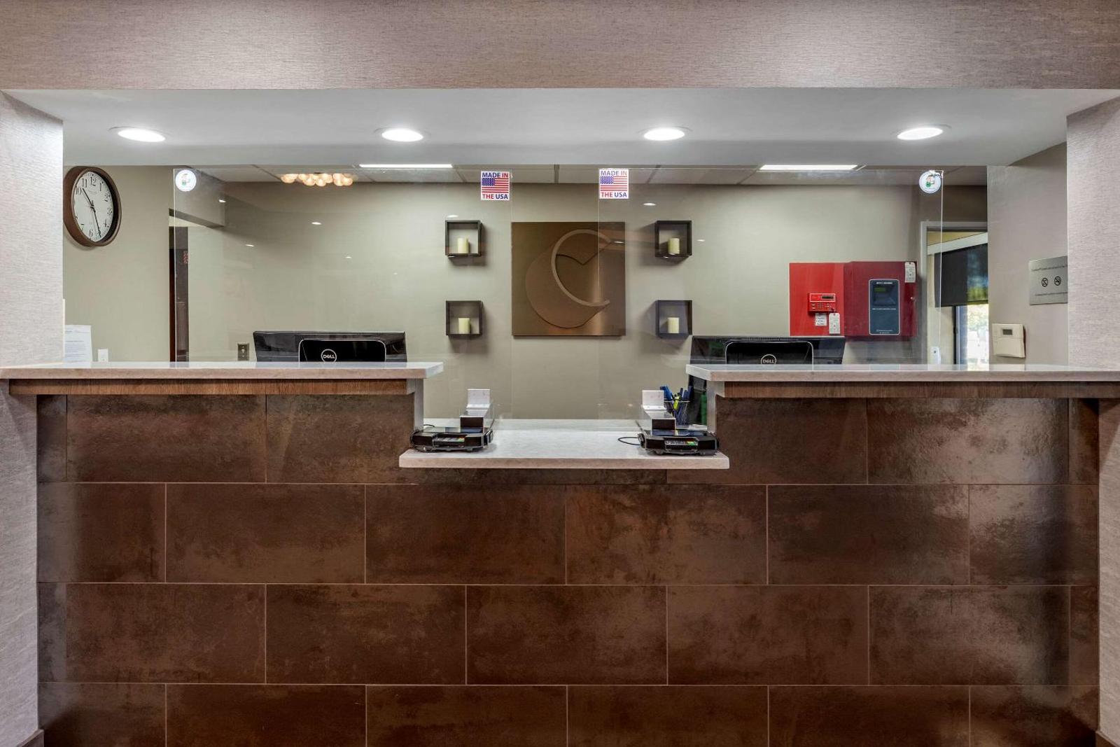 Comfort Inn Near Greenfield Village Main image 2