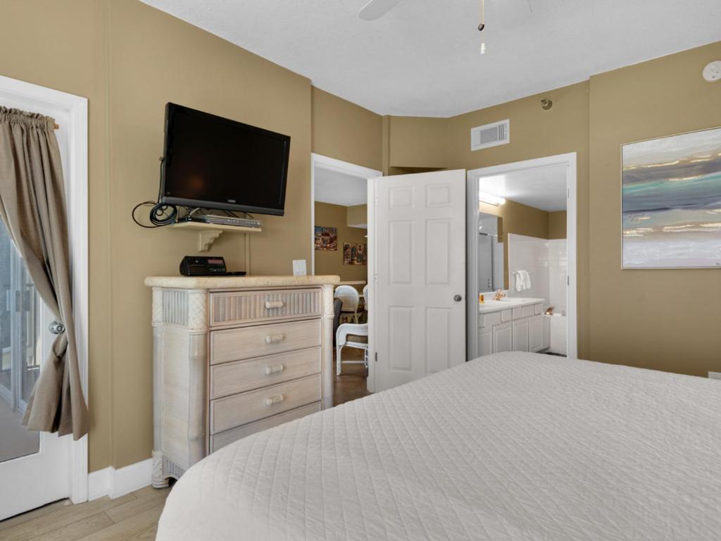 Popular attractions Area Nearby Property
