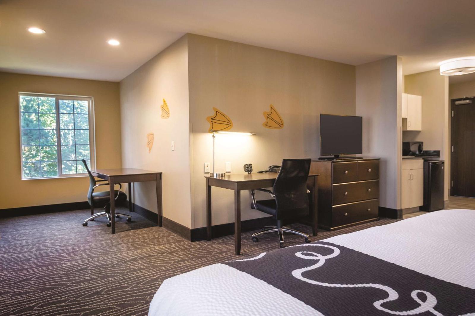 La Quinta by Wyndham Eugene Main image 1