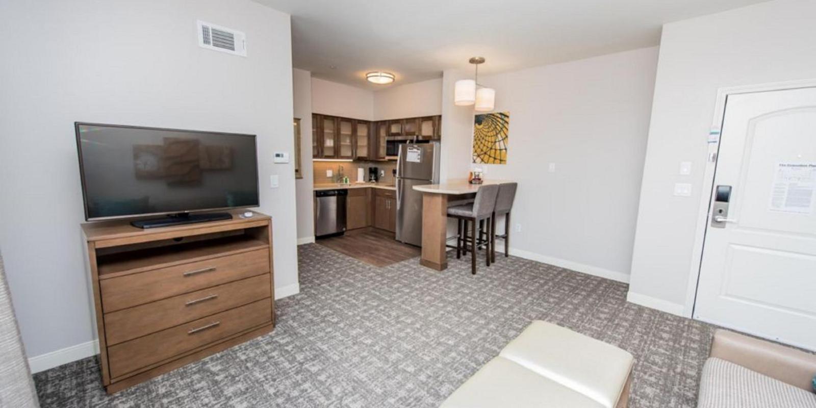Room image 4