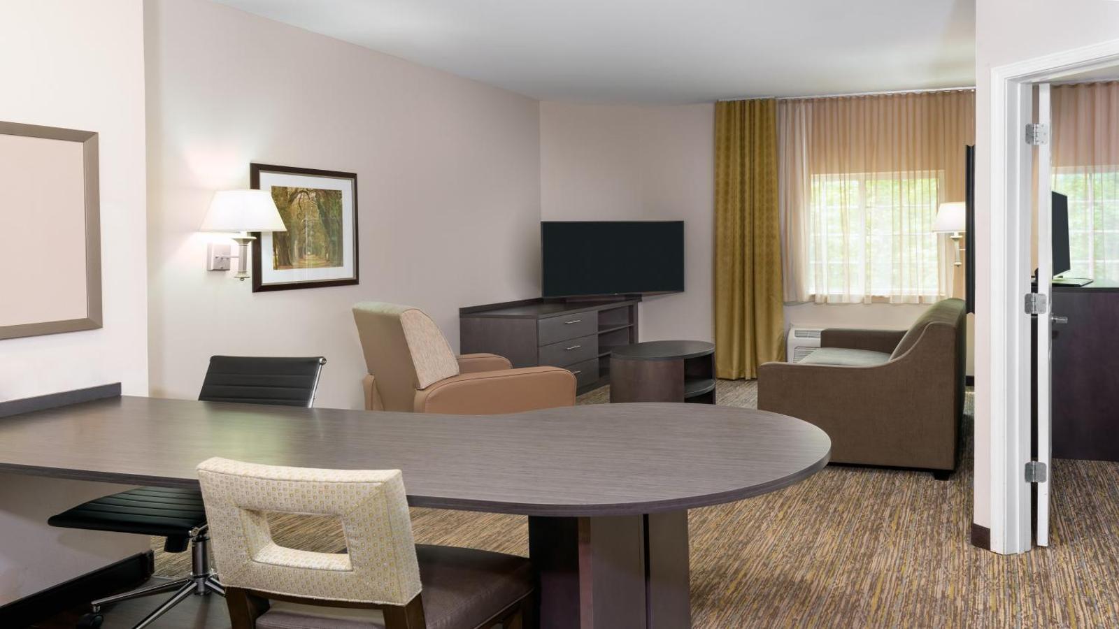 Candlewood Suites Athens an IHG Hotel Main image 2