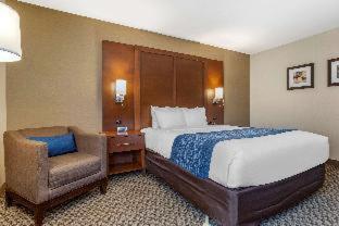 Comfort Inn At Buffalo Bill Village Resort
