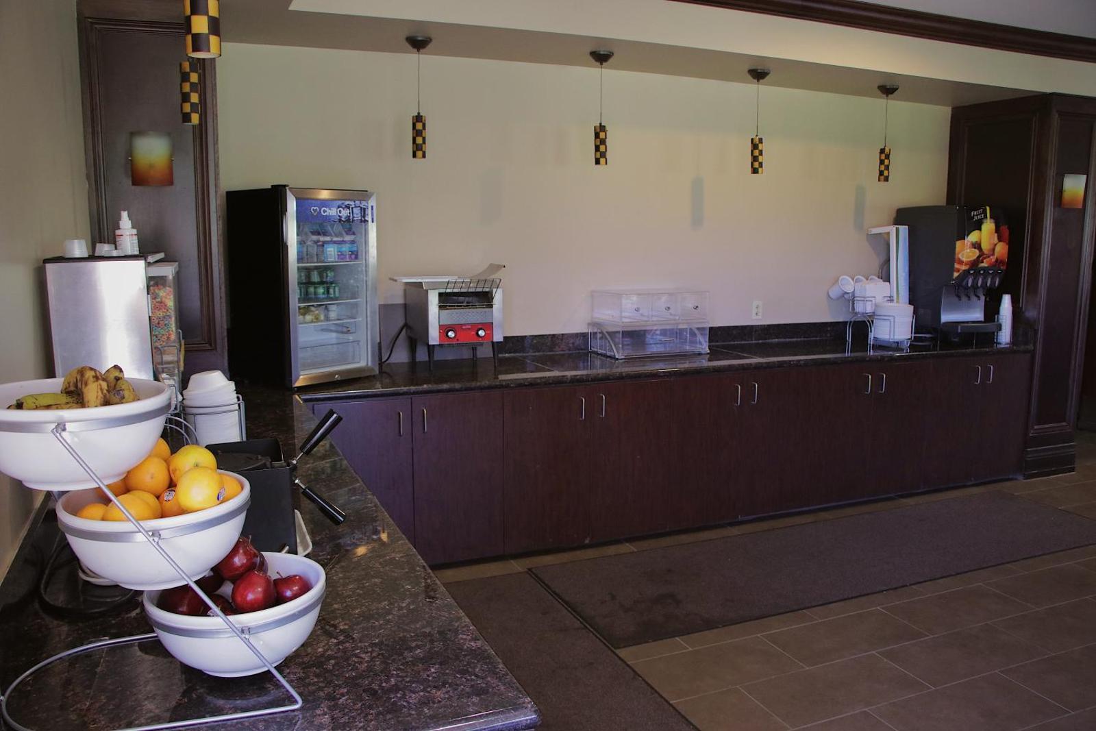 Comfort Suites Edinboro Main image 1