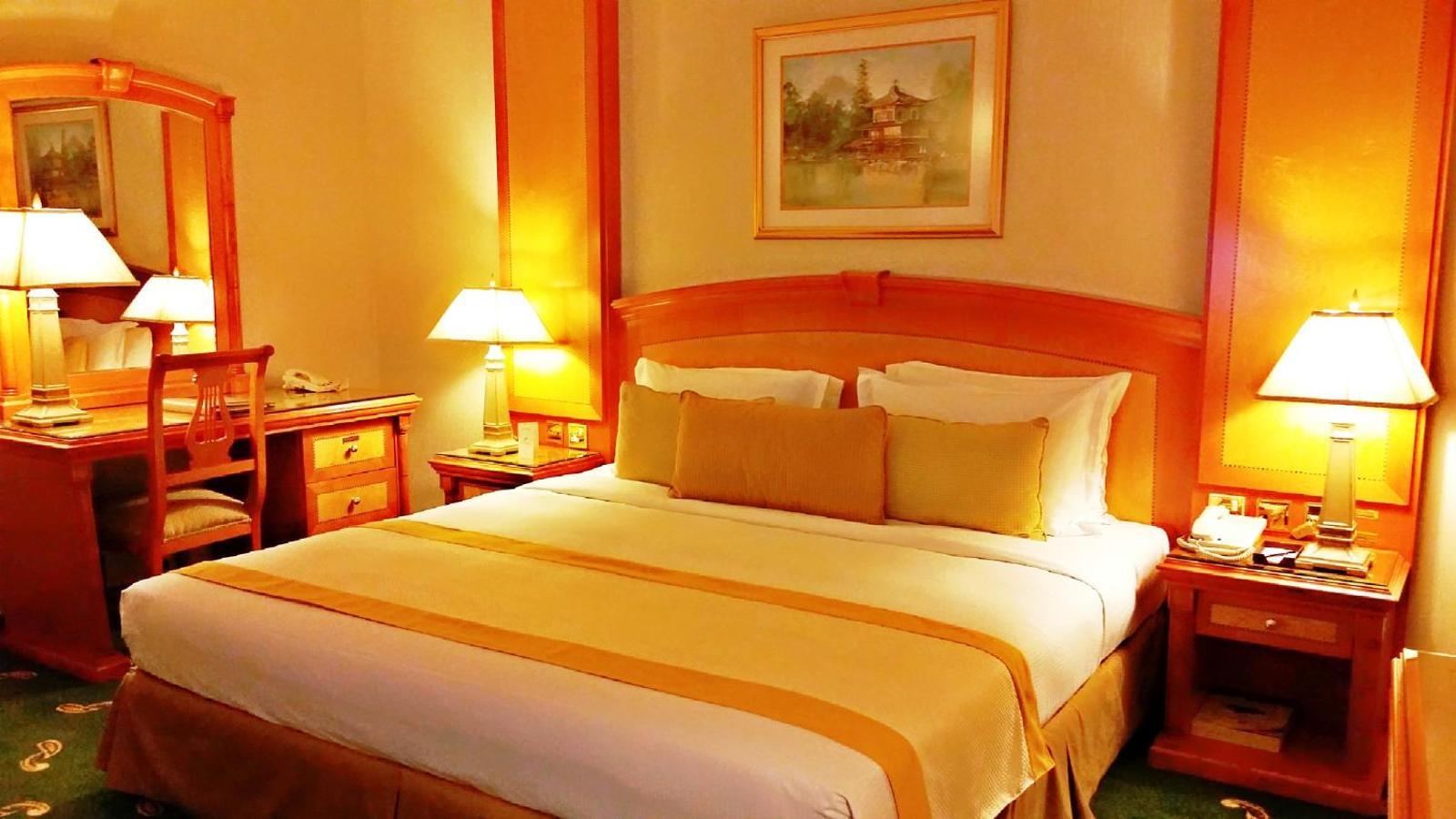 Carlton Palace Hotel