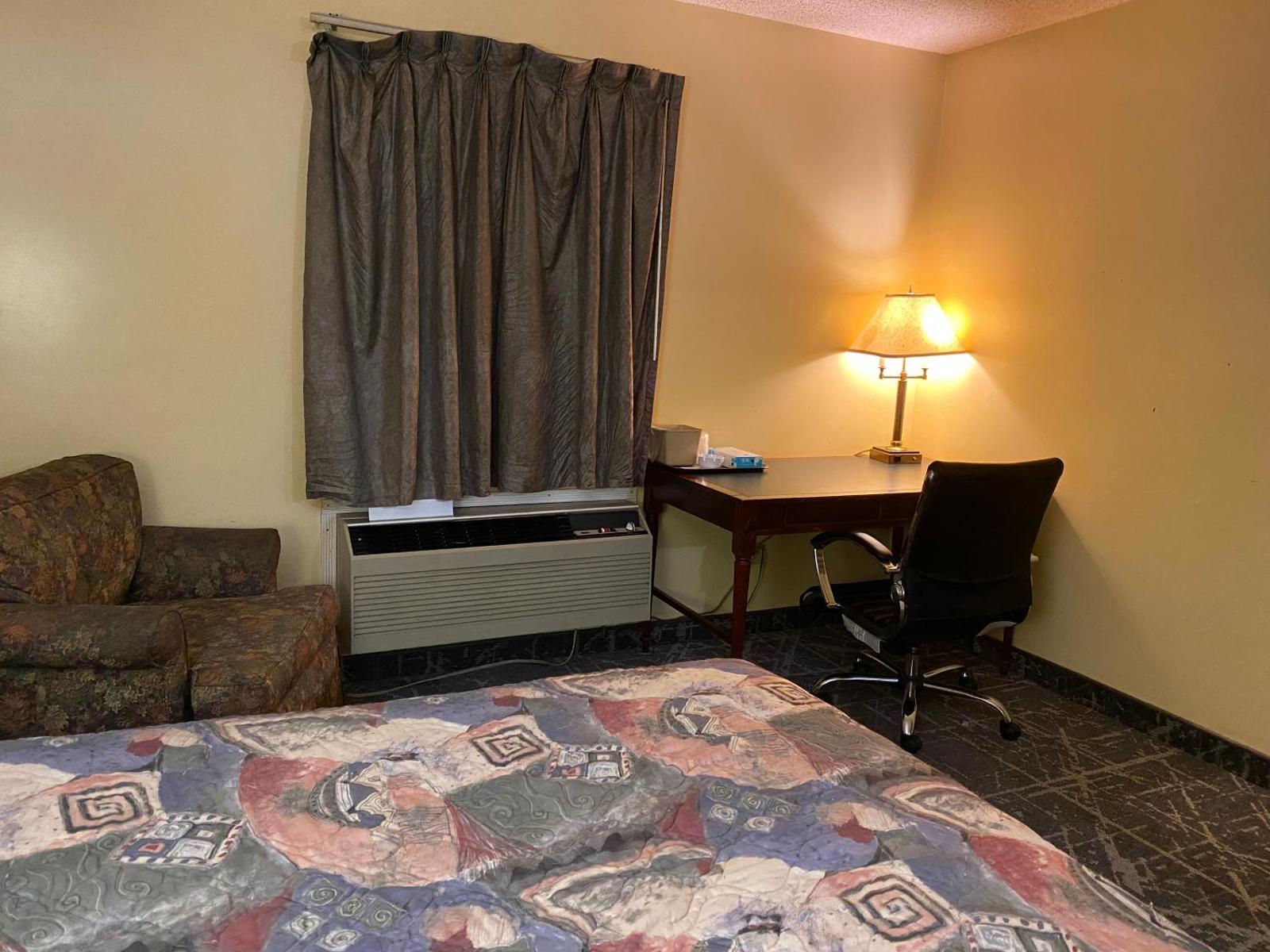 Knights Inn & Suites Dublin Main image 1