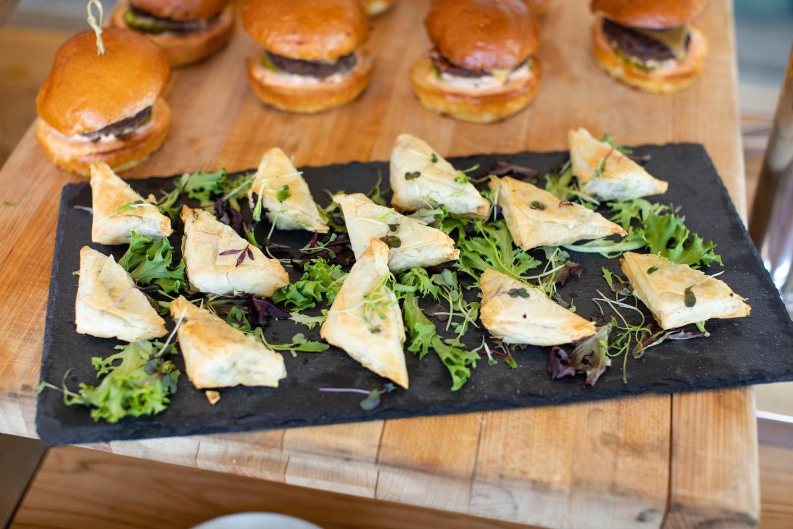 Popular attractions Area Nearby Property