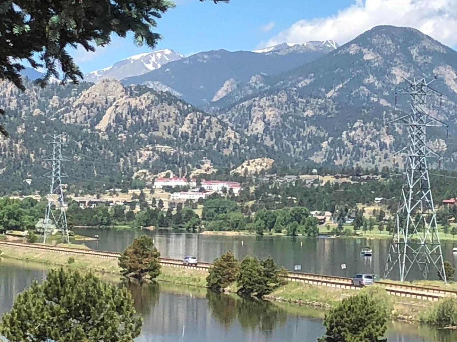 Popular attractions Area Nearby Property