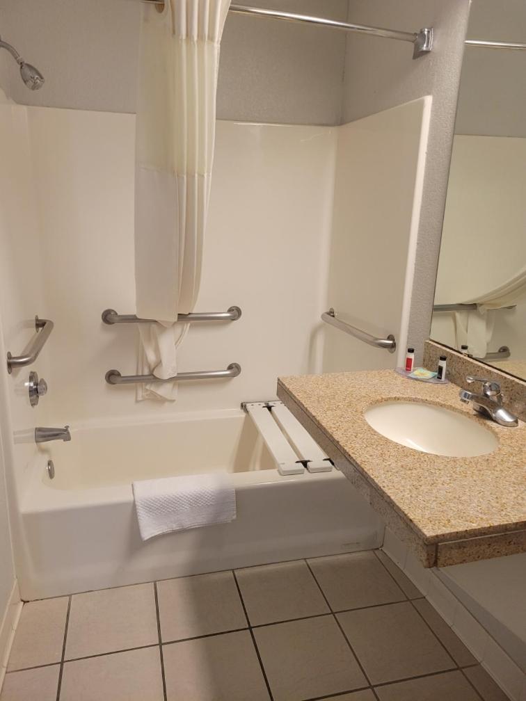 Vivo Living New Braunfels North Main image 1