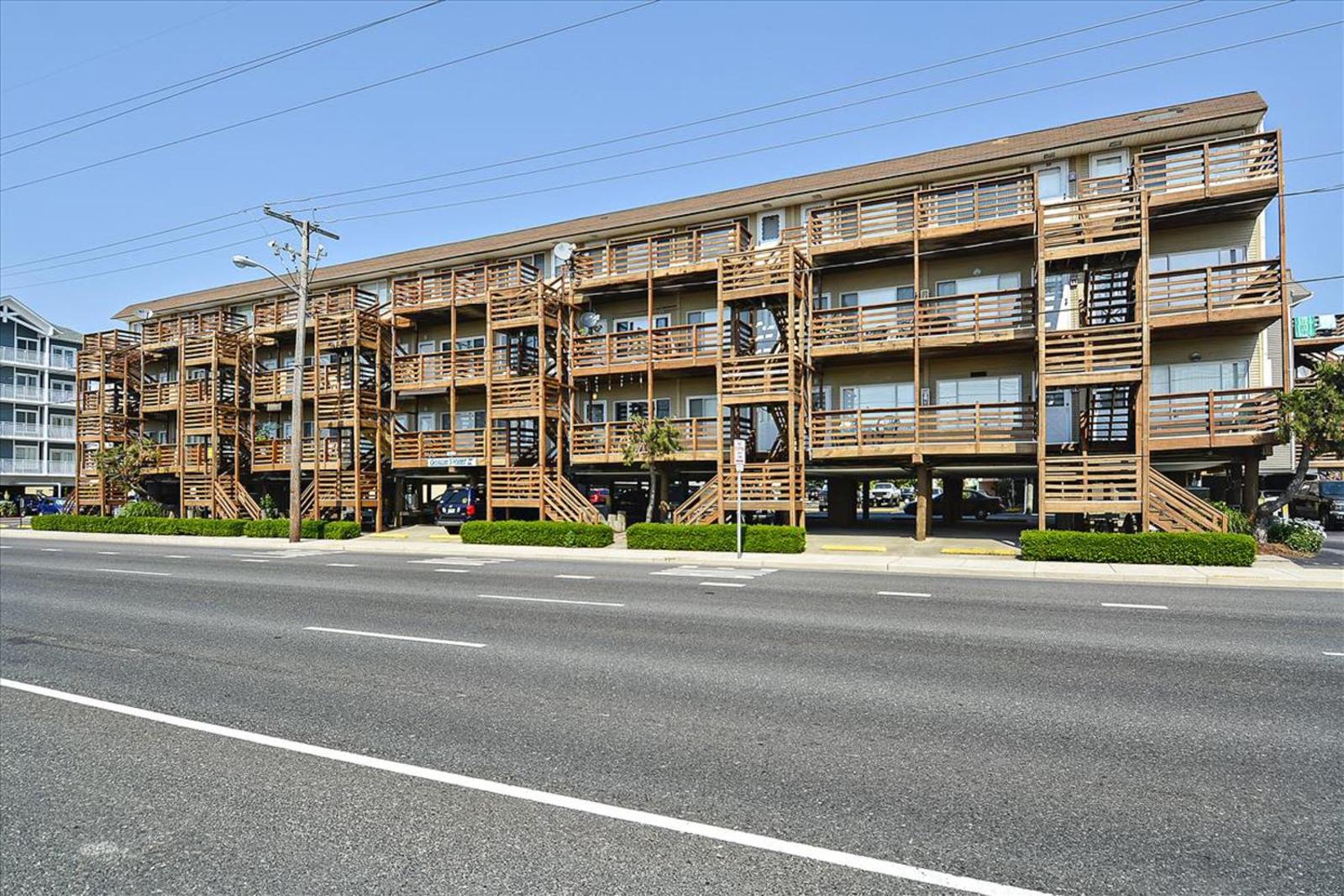 Popular attractions Area Nearby Property