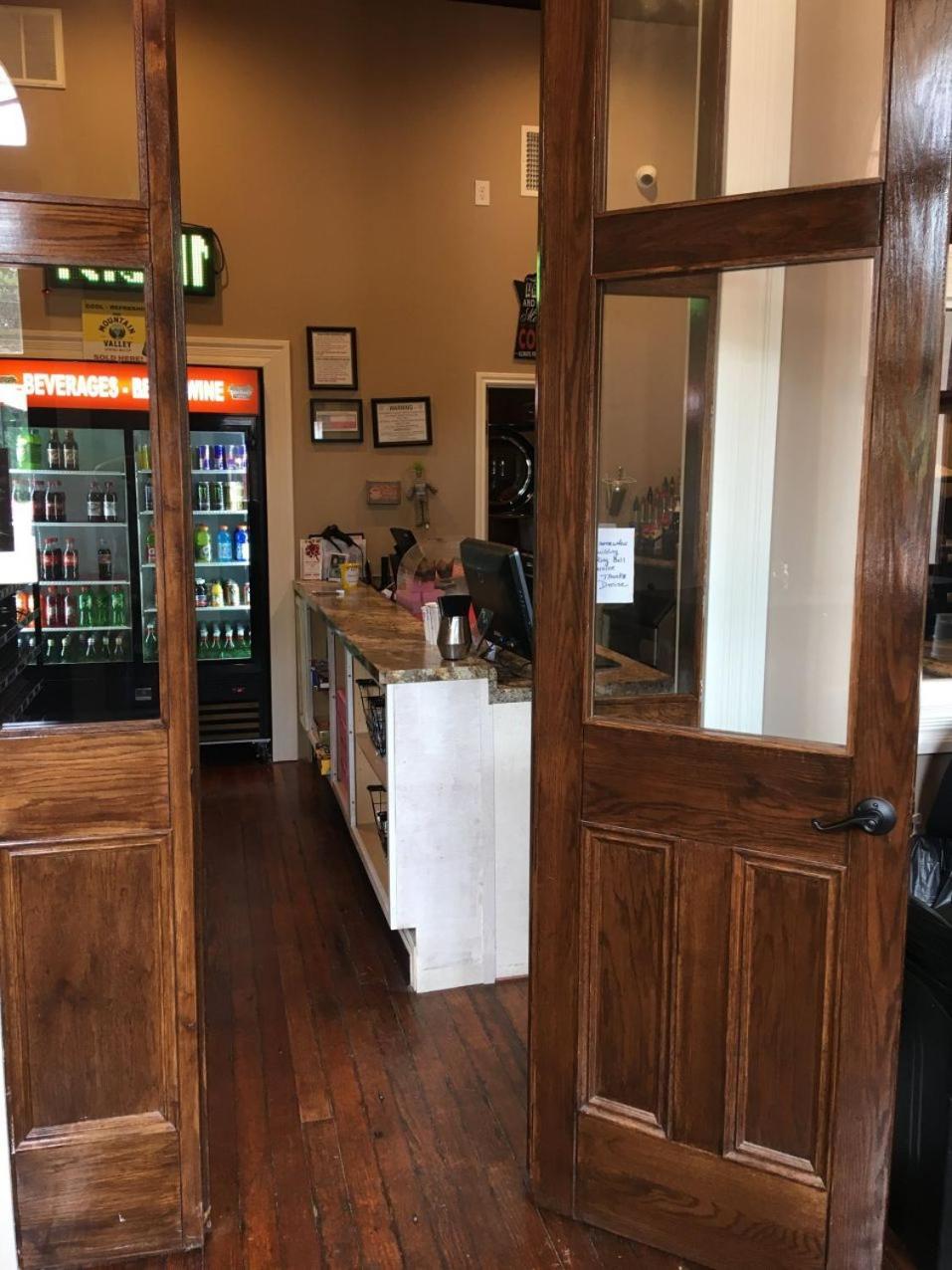 Kahn Hotel Main image 2