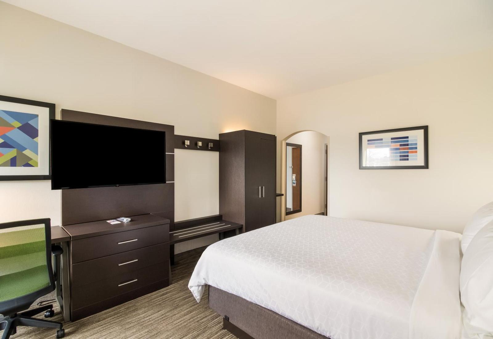 Holiday Inn Express New Bern an IHG Hotel Main image 2