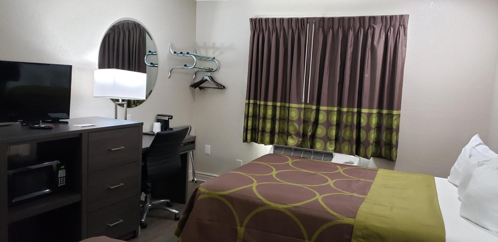 Popular attractions Area Nearby Property