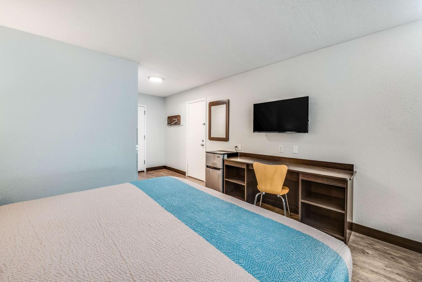 Motel 6-Fort Wayne IN Main image 1