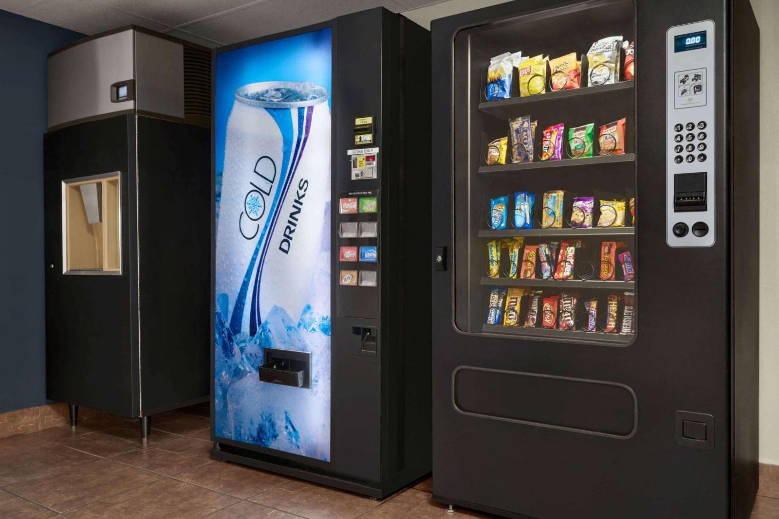 Popular attractions Area Nearby Property