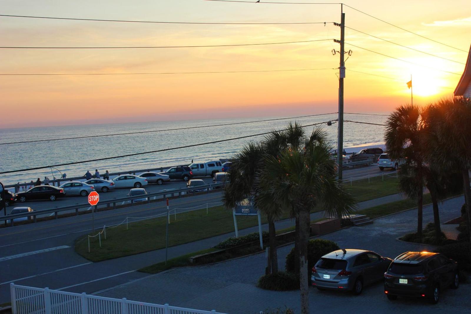 Summer Breeze Condominium 304 Main image 1