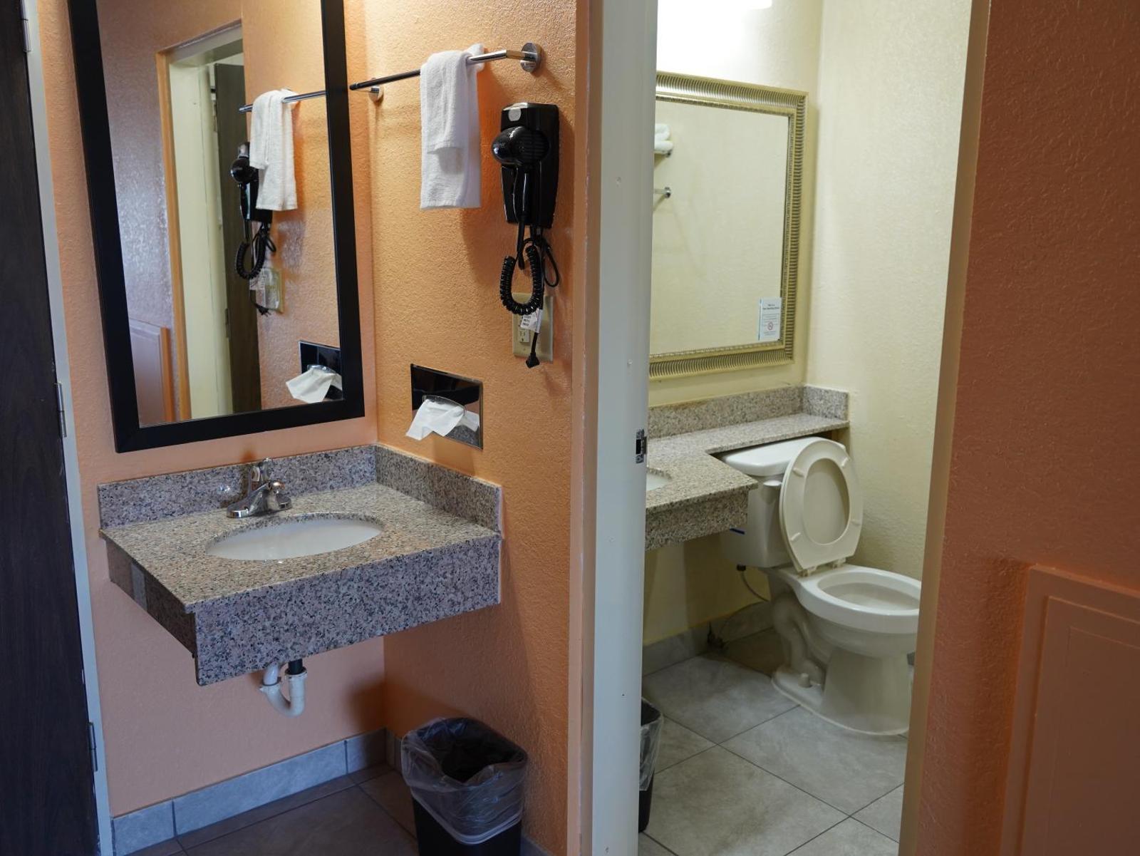 Quality Inn Aberdeen Main image 1